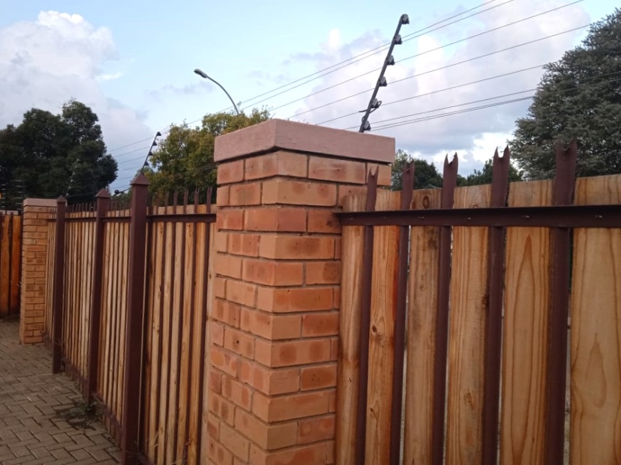 2 Bedroom Property for Sale in Pellissier Free State